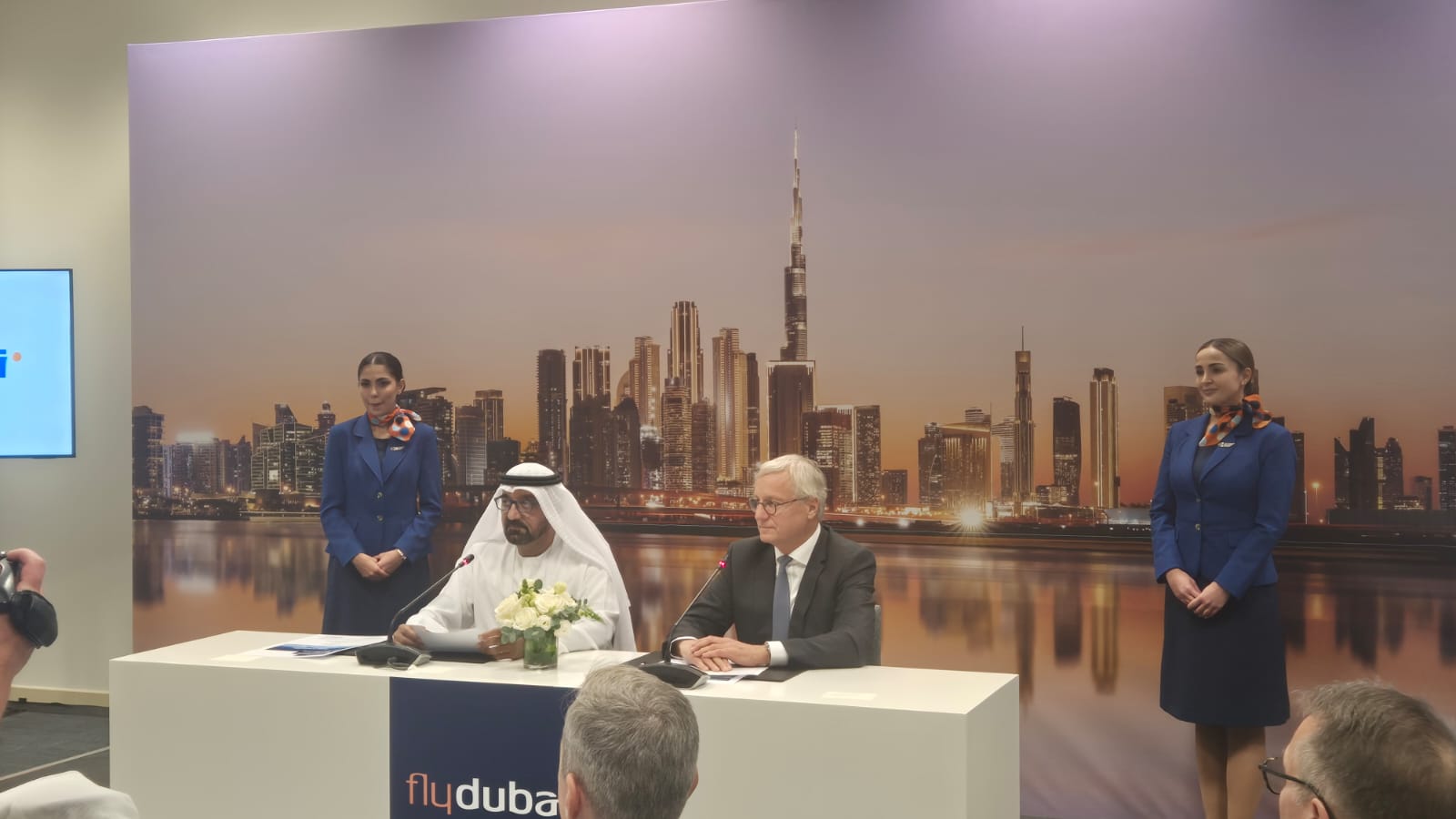 وقعت فلاي دبي مذكرة تفاهم مع إيرباص لشراء 150 طائرة من طراز A321neo، مما يجعلها عميلاً جديداً لطائرات إيرباص.