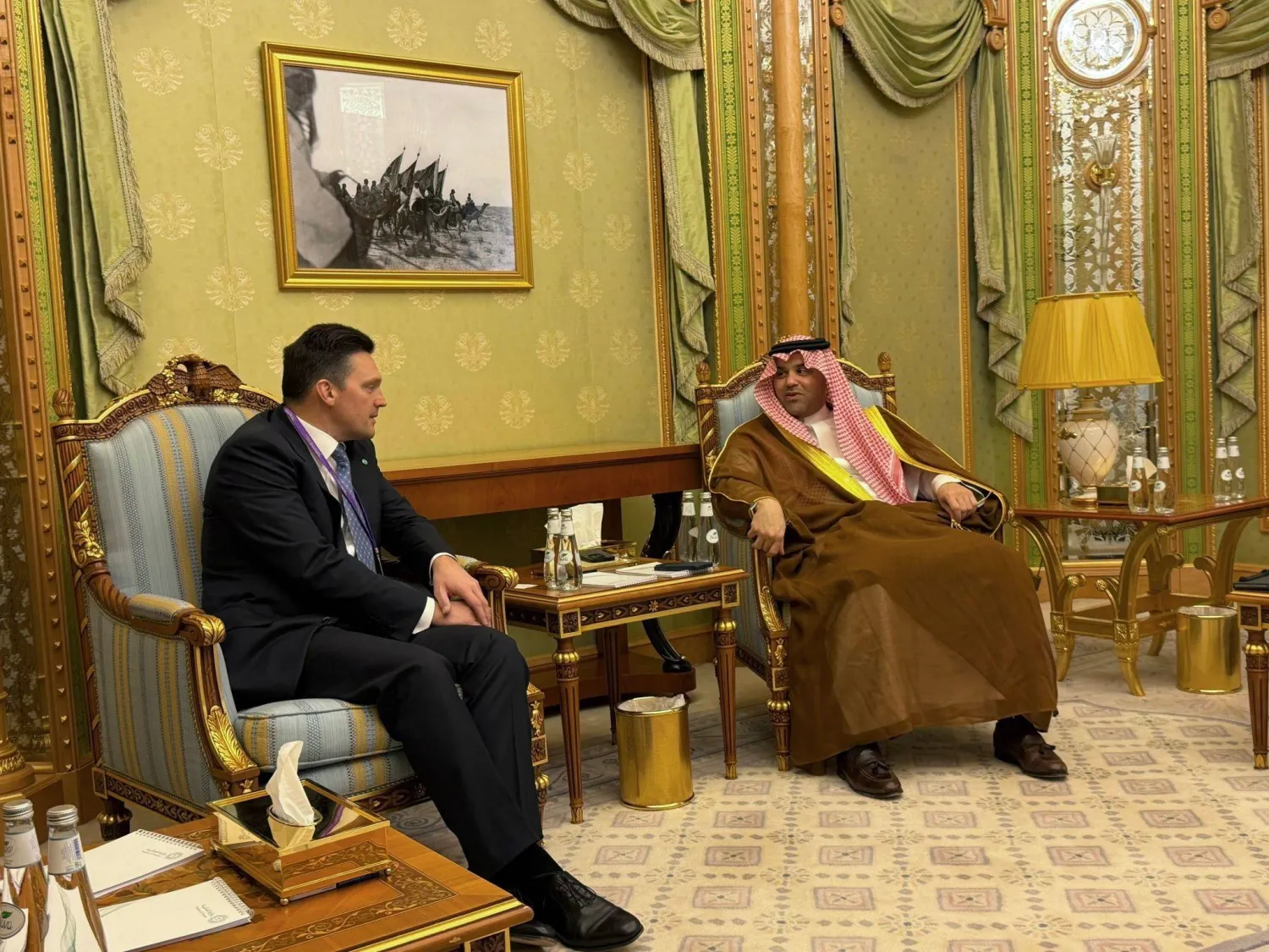 كشف الرئيس التنفيذي للبنك الآسيوي للتنمية، نيكولاي بودغوزوف، عن تطلعاته إلى بناء الشراكات الاقتصادية، وتعزيز ممر الاستثمار الخليجي - الأوراسي، وذلك خلال مشاركته في مبادرة مستقبل الاستثمار بالرياض.