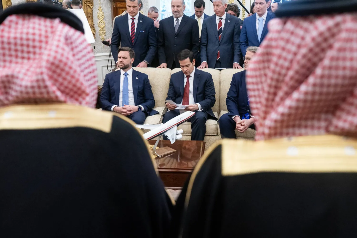  أعلنت وزارة الخزانة الأميركية توقيع إطارين جديدين لتعزيز التعاون مع السعودية، يأتيان ضمن الشراكة الاقتصادية الاستراتيجية التاريخية التي أطلقها الرئيس دونالد ترمب في مايو (أيار) 2025.