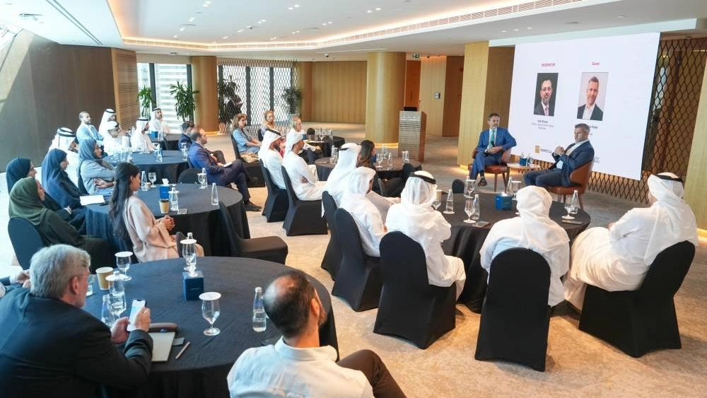 نظّم مركز دبي للشركات العائلية، الذي يعمل تحت مظلة «غرف دبي»، أحدث ندوات «سلسلة الحوكمة»، حيث تم استعراض تجربة عائلة «ويلزدورف» في إدارة ثروتها مع الحفاظ على قيمها العائلية على امتداد الأجيال، وهي العائلة التي ينتمي إليها هانس ويلزدورف، مؤسس علامات الساعات «رولكس».