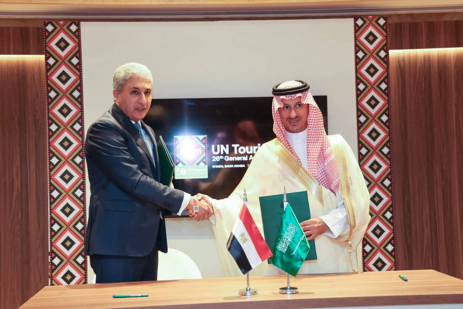 أعلنت وزارة السياحة المصرية توقيع مشروع برنامج تنفيذي للتعاون المشترك في مجال السياحة مع وزارة السياحة السعودية.