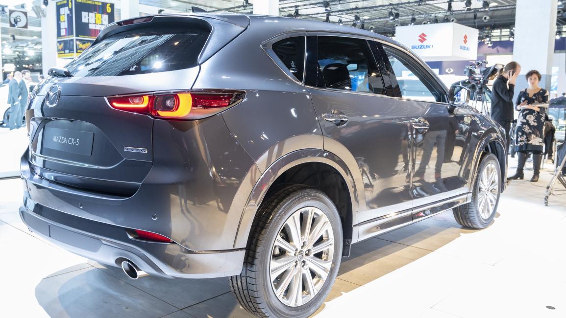 باتت سوق السيارات المستعملة وجهة مفضّلة لملايين الباحثين عن الجودة بسعرٍ معقول. ويؤكد خبراء مؤسسة "كونسيومر ريبورتس" (Consumer Reports) الأميركية أنّ خيار السيارة المستعملة لم يعد مجرّد حلٍّ مؤقت، بل استثمار ذكي يجمع بين الأداء المضمون والسلامة العالية.