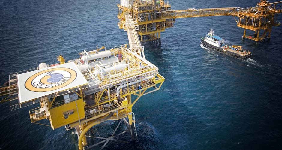 نفذت الولايات المتحدة «عملية فنزويلا» واعتقلت نيكولاس مادورو رئيس الدولة اللاتينية في أمريكا الجنوبية، بتهمة «المخدرات والإرهاب» وحملته مسؤولية انتشار المخدر داخل الأراضي الأمريكية. ولم يُخْفِ الرئيس الأمريكي ترامب رغبته في السيطرة على النفط الفنزويلي،