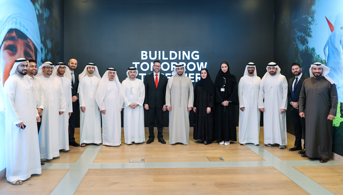 اعتمدت "دائرة الأراضي والأملاك في دبي"، بالتعاون مع "دبي القابضة لإدارة المجمعات"، لأول مرة تثبيت رسوم خدمات "مجمّع نخلة جميرا الرئيسي" لمدة 3سنوات.