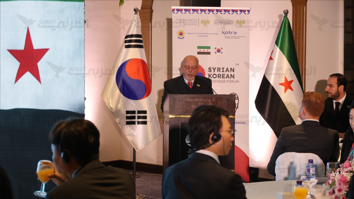 انطلقت في دمشق اليوم الخميس فعاليات المنتدى الاقتصادي السوري الكوري الأول، الذي يقام برعاية وزارتي الخارجية والاقتصاد، وبالتعاون مع سفارة جمهورية كوريا الجنوبية ووكالة كوترا (KOTRA). ويهدف المنتدى إلى البحث في فرص التعاون المشترك في مرحلة إعادة الإعمار، واستكشاف الشراكات التجارية، وتبادل الخبرات بين الجانبين.
