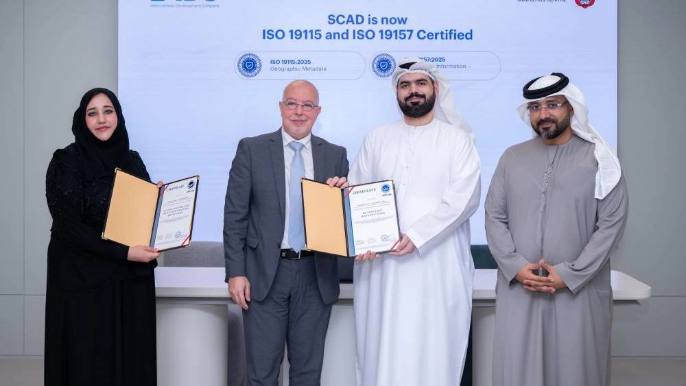 حقق مركز الإحصاء في أبوظبي إنجازاً نوعياً بحصوله على شهادتي اعتماد دولي في مجال البيانات الجيومكانية، ليصبح أول جهة حكومية في الإمارة تنال شهادة ISO 19115 الخاصة بالبيانات الوصفية الجغرافية، وشهادة ISO 19157 الخاصة بجودة البيانات الجغرافية.