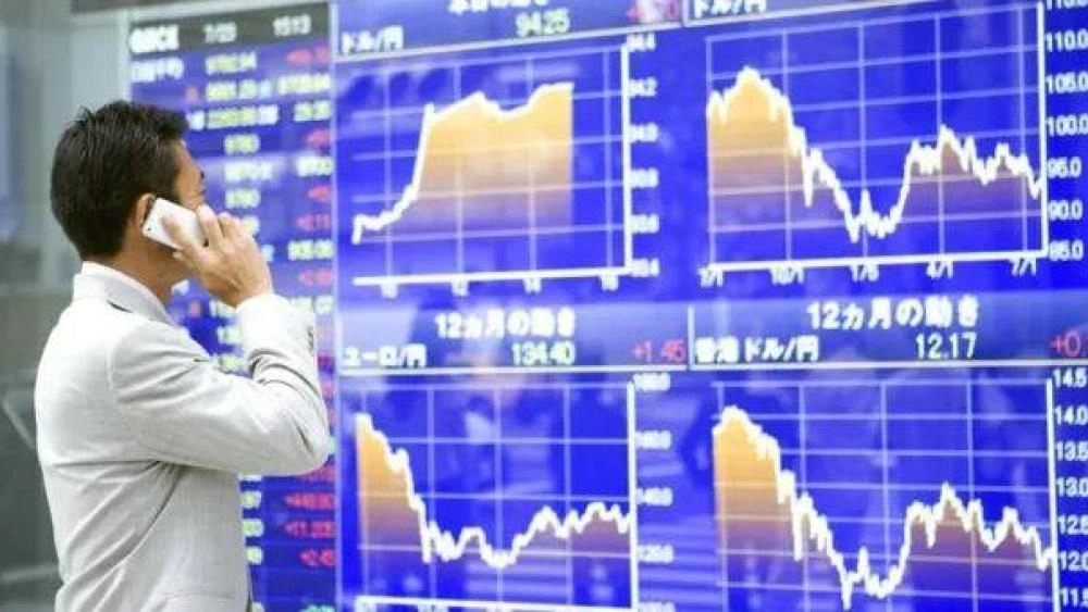 أغلقت أسهم اليابان، الأربعاء، عند مستوى غير مسبوق، في حين واصل الين والسندات التراجع، وسط توقعات الأسواق بإجراء انتخابات مبكرة يمكن أن تمهد الطريق ‍لتوسيع نطاق ‌التحفيز المالي