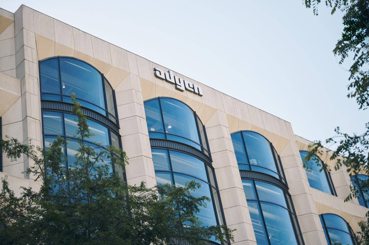 ويعكس التوسع في الشراكة اعتماد أوبر على منصة أدين للمدفوعات بهدف تحسين الأداء وإتاحة المزيد من حلول الدفع، بما يدعم نمو الشركة في الأسواق الدولية. وتضم أبرز الأسواق الجديدة التي ستعتمد فيها أوبر على خدمات أدين كلاً من دولة الإمارات وهونغ كونغ ومنطقة الكاريبي،