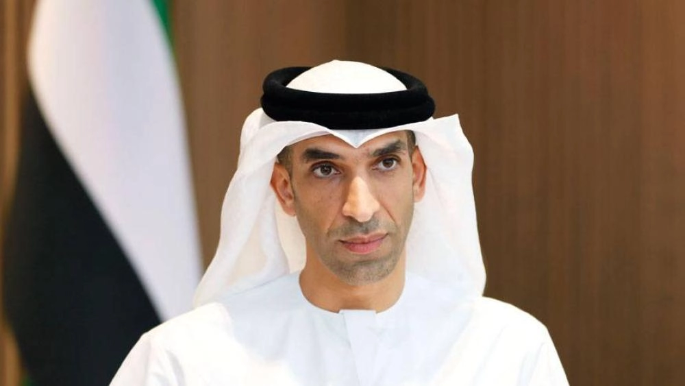 أكد الدكتور ثاني بن أحمد الزيودي، وزير التجارة الخارجية، أن توقيع اتفاقية الشراكة الاقتصادية الشاملة بين دولة الإمارات وجمهورية الغابون، يشكل خطوة نوعية لتعزيز التعاون الاقتصادي والتجاري بين البلدين، ويفتح آفاقاً جديدة للاستثمار المشترك في القطاعات ذات الأولوية لا سيما التعدين والإنتاج الغذائي والخدمات. وقال، في تصريح لوكالة أنباء الإمارات «وام»،