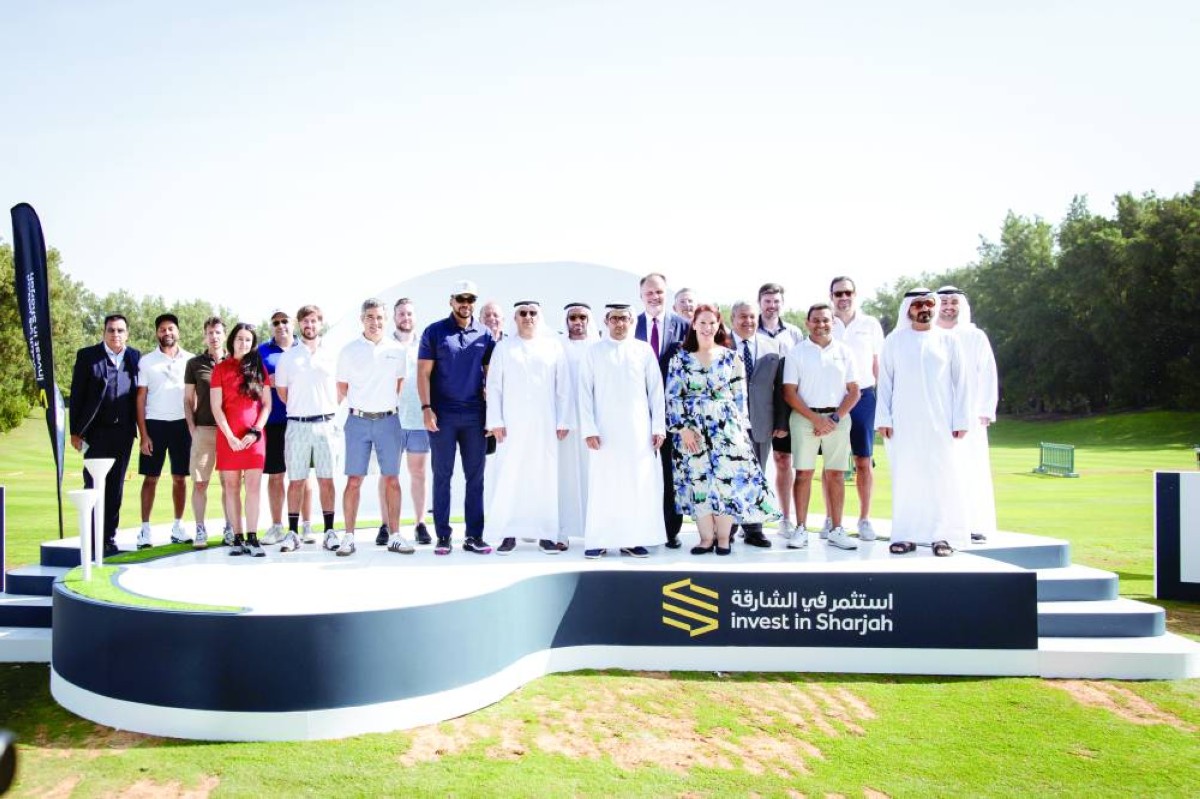 نظّم مكتب الشارقة للاستثمار الأجنبي المباشر (استثمر في الشارقة)، بالتعاون مع غرفة التجارة الأمريكية في دبي، فعالية «يوم الأعمال والجولف 2026»، في نادي الشارقة للجولف والرماية، بهدف تعزيز العلاقات الاقتصادية والاستثمارية بين مجتمعات الأعمال في إمارة الشارقة والولايات المتحدة الأمريكية.