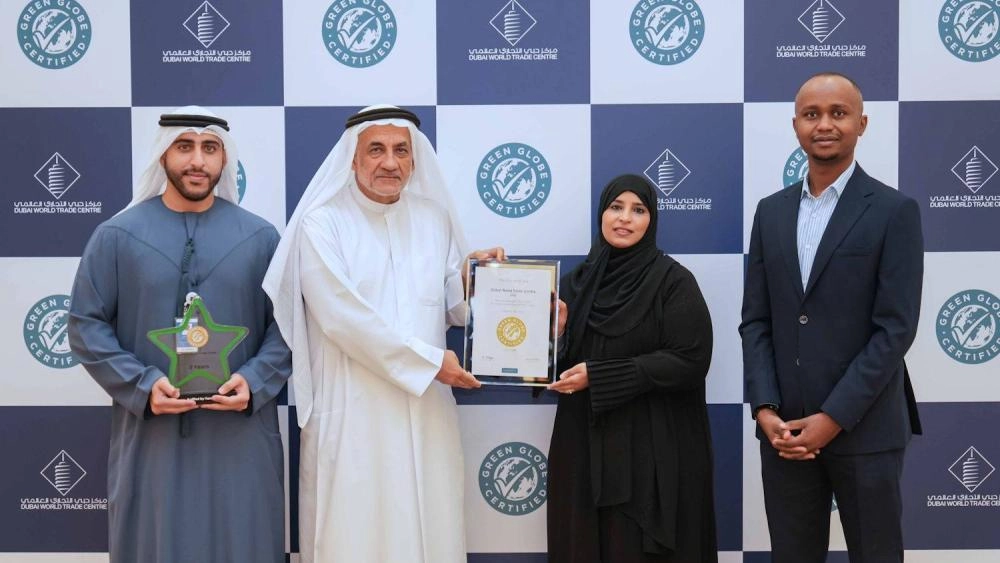 حصل كل من مركز دبي التجاري العالمي ومركز دبي للمعارض على شهادات «غرين غلوب» العالمية للاستدامة، ليصبحا بذلك الموقعين الوحيدين لإقامة الفعاليات في دولة الإمارات العربية المتحدة ومنطقة الشرق الأوسط الأوسع اللذين يحققان هذا المعيار الدولي المرموق، تقديراً لالتزامهما بتقليل البصمة البيئية وتعزيز الأثر الإيجابي في المجتمعات المحلية.